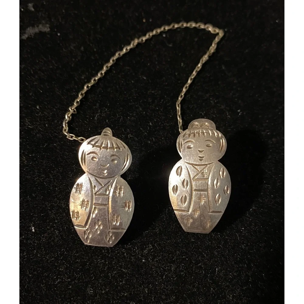 Vint Japanese Kokeshi Doll Geisha Girl Bib Clips Sterling Silver Sweater Guard